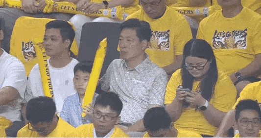 乐鱼体育登录入口-张皓嘉三分绝杀!广东东阳光队主场加时险胜北京 将季后赛晋级悬念延续!